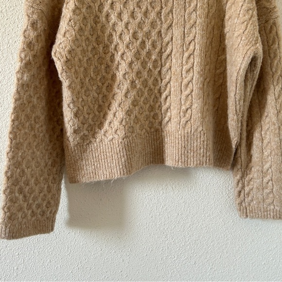Abercrombie & Fitch Knit Pop Over 1/3 Zip Sweater Women’s XSmall Beige Cozy - Picture 9 of 11